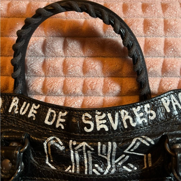 Balenciaga Black & White Graffiti Lambskin Small Classic City Bag purse auth - Picture 4 of 13